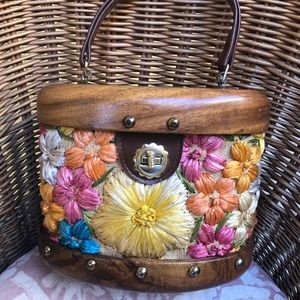 Vintage Flower Straw String Wooden Purse